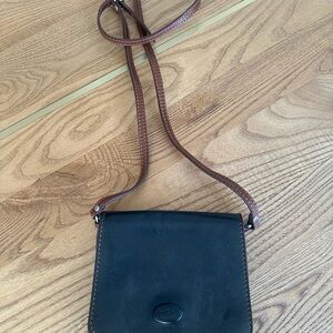 Classic Vera Pelle Italiana Black Leather Crossbody Bag